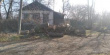 На этой неделе сотрудники МКУ «Благоустройство» приступили к спилу аварийных деревьев и веток на территории станицы Брюховецкой.